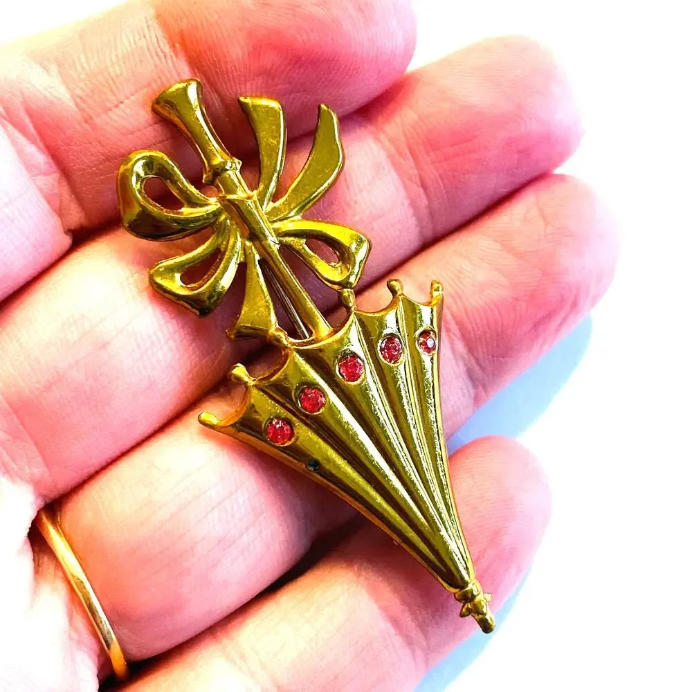 Vintage Mid Century Brooch Charming Dimensional Gold Umbrella & Pink Rhinestones